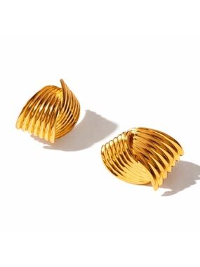 New! 18K Gold Plated Post Earrings (3031) NWOT